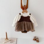【66-90cm】 厚みのあるベルベットのスカート ロンパース