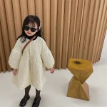 【90-140cm】 フラワーキルティング ロング コート - 画像 (8)