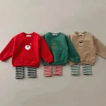 【73-100cm】 クリスマスロゴ 厚さ トレーナー - 画像 (4)