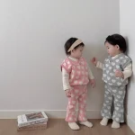 【80-120cm】ハート ベスト ＋ パンツ セットアップ - 画像 (8)