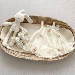 【66-90cm】キャミロンパースワンピース ベビー ガーリー 刺繍 花柄 - 画像 (2)