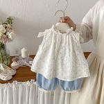 【73-100cm】セットアップ トップス＆パンツ ベビー 女の子 小花柄 ノースリーブ レース裾 - 画像 (4)