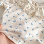 【66-90cm】セットアップ Tシャツ＆サロペットロンパース 総柄蝶結び - 画像 (8)