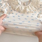 【66-90cm】セットアップ Tシャツ＆サロペットロンパース 総柄蝶結び - 画像 (9)