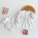 【66-110cm】ロンパースorワンピース フラワー柄 ホワイト 姉妹服 - 画像 (2)