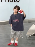 【100-150cm】Tシャツ 切り替え Vネック 半袖 - 画像 (5)