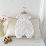 【66-90cm】オールインワン フリル ホワイト シンプル ベビー服 - 画像 (3)