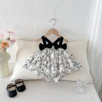 【66-90cm】キャミロンパース ブラック花 可愛い ベビー服 - 画像 (7)