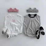 【66-90cm】ロンパース ベビー ノースリーブ 英字