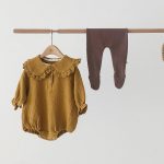 【66-90cm】 ロンパース 無地 フリル 折り襟 長袖 - 画像 (3)