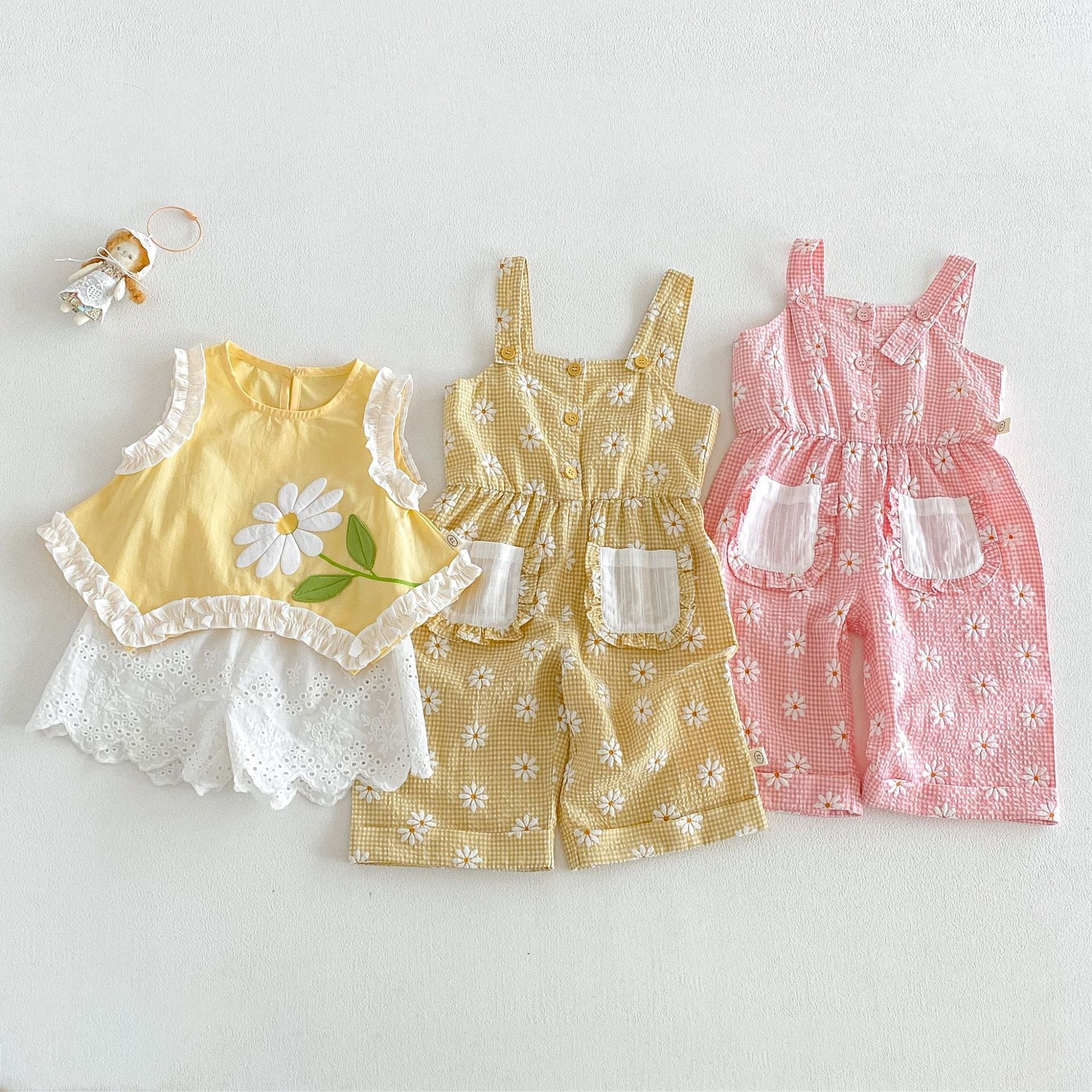 fae0366c7f777120859c7f965ec3fbc4.jpg 【73-120cm】トップス or サロペット ベビー 女の子 フラワー柄 - 画像 (1)