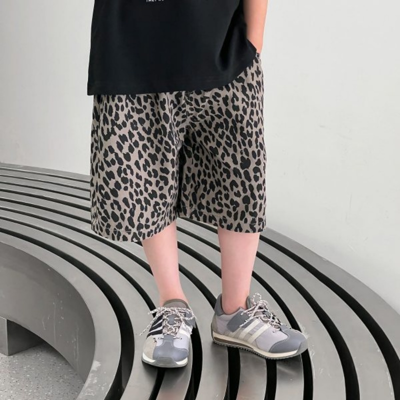 梅雨の季節におすすめの子ども服