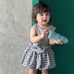 【73-110cm】セットアップ ベビー 可愛い ノースリーブTシャツ&チェックフレアスカート - 画像 (3)
