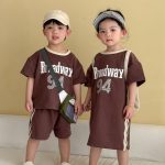 【80-150cm】セットアップorワンピース ブラウン スポーツ - 画像 (2)