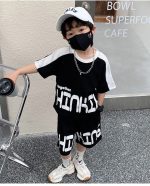【120‐150cm】セットアップ 男の子 韓国系 カジュアル 配色 アルファベット 半袖 Tシャツ＋ショートパンツ - 画像 (10)