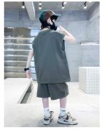 【120-170cm】セットアップ  男の子 韓国風 アルファベット 袖なし Tシャツ＋ショートパンツ - 画像 (16)