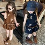 【90-160cm】セットアップ 女の子 2色展開 プリント ベルト付き トップス ベスト ボトムス ショートパンツ