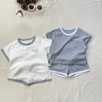 【73-100cm】セットアップ ベビー 恐竜柄 シンプル - 画像 (2)
