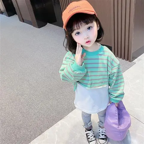ライトグレー