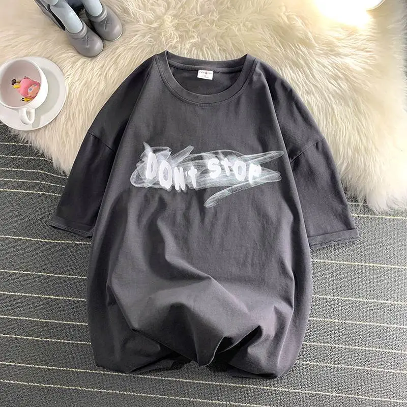 ダークグレー