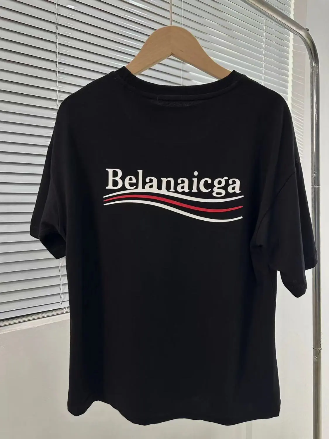 ブラック