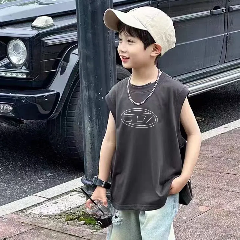 グレー
