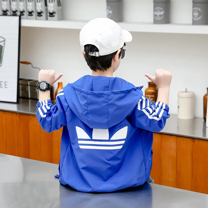 ブルー