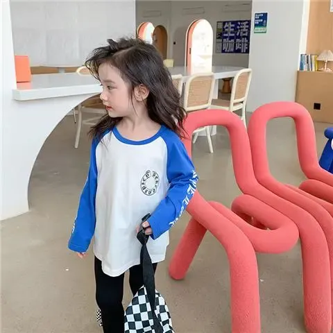 ブルー
