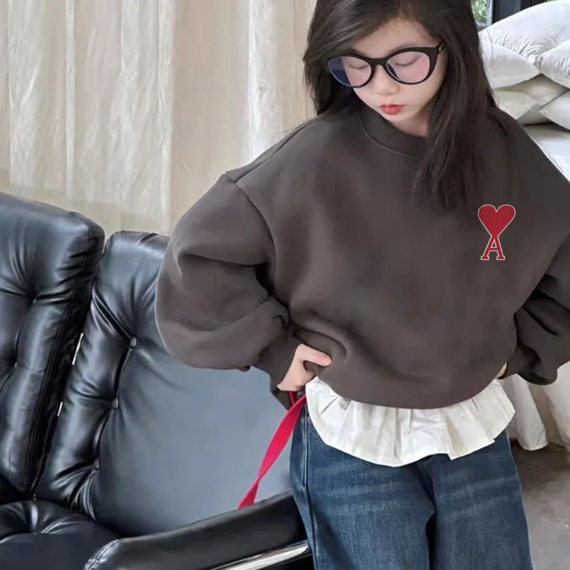 ダークグレー