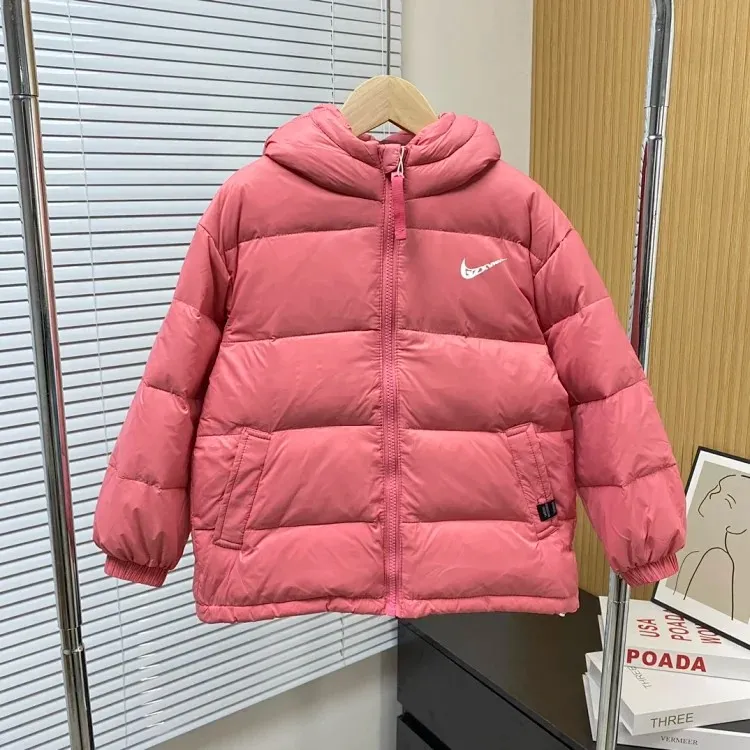 ピンク