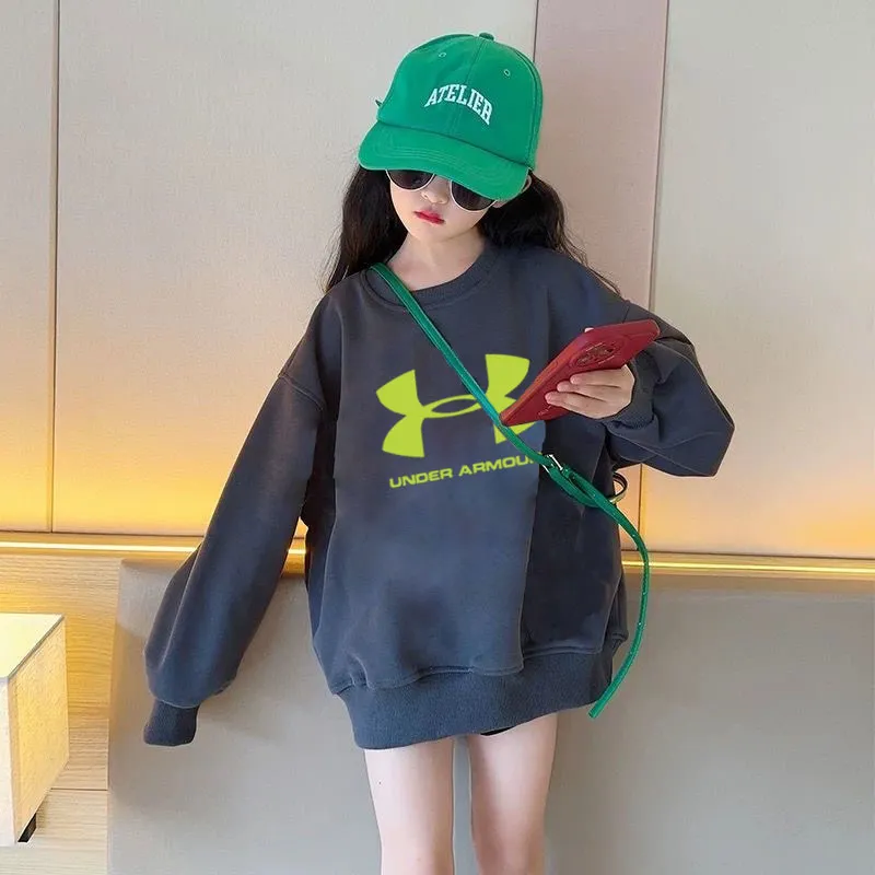 ダークグレー