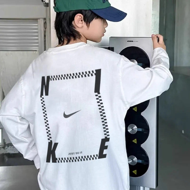 ホワイト