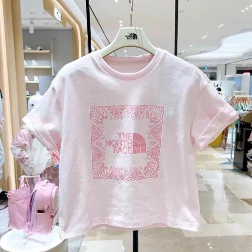 ピンク