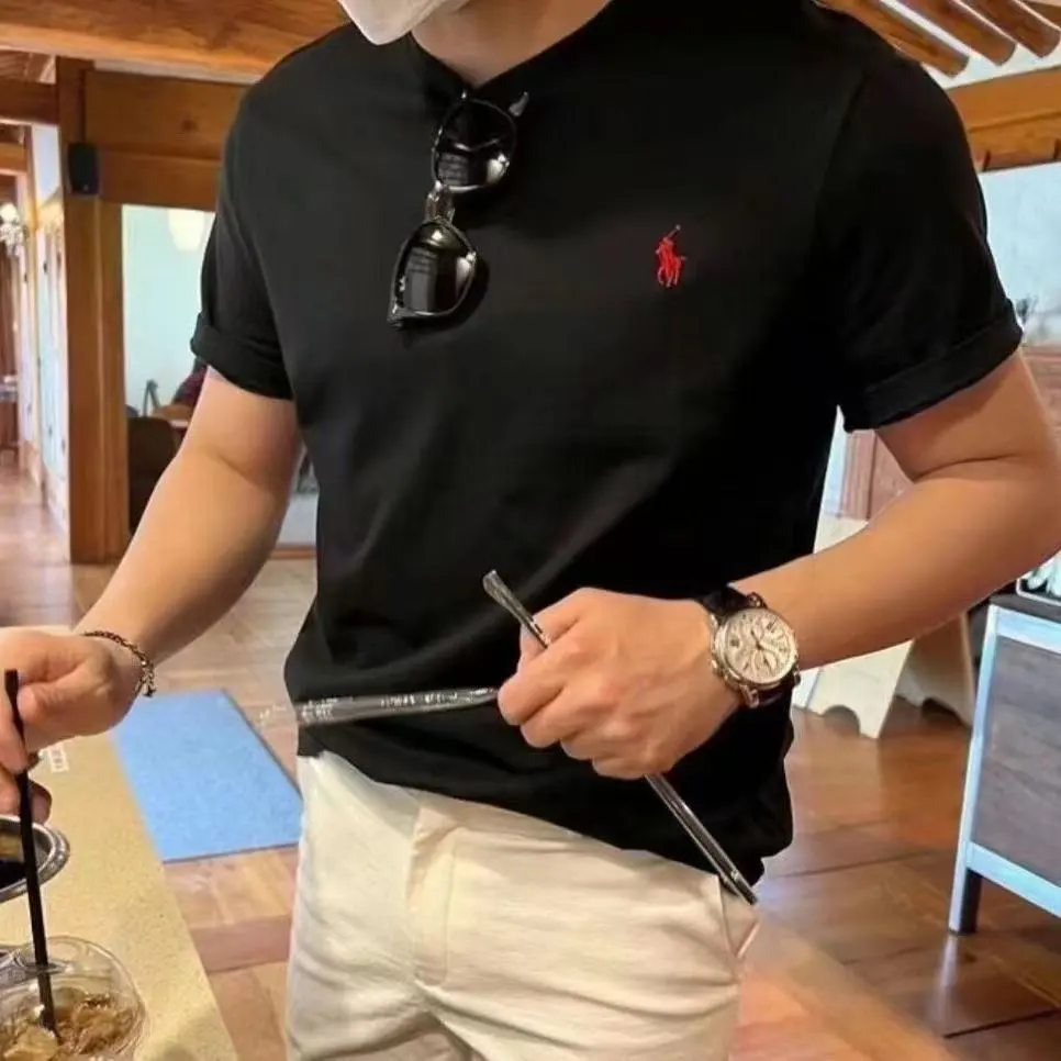 ブラック