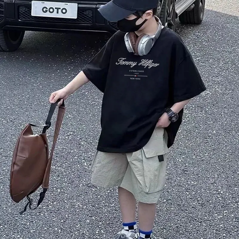 ブラック