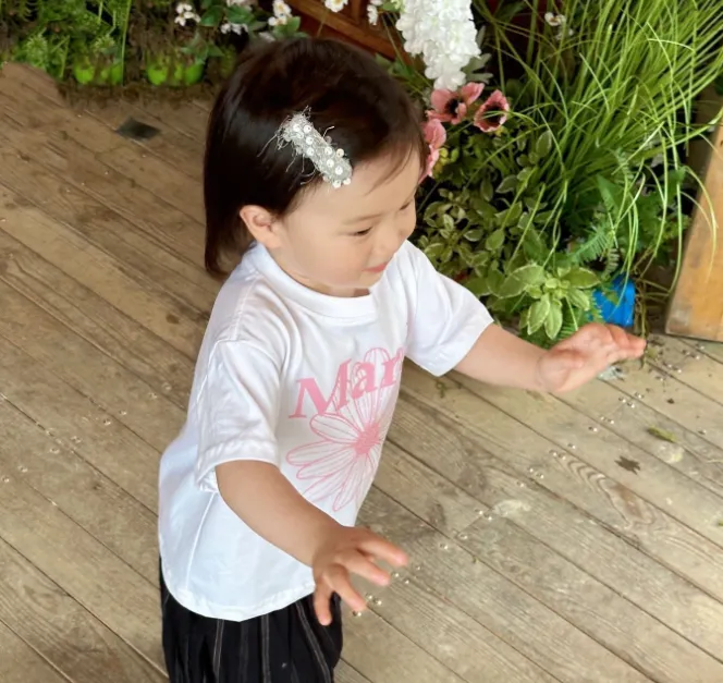 ホワイト