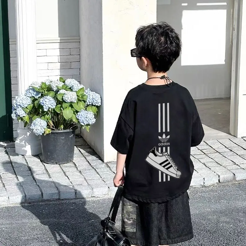 ブラック