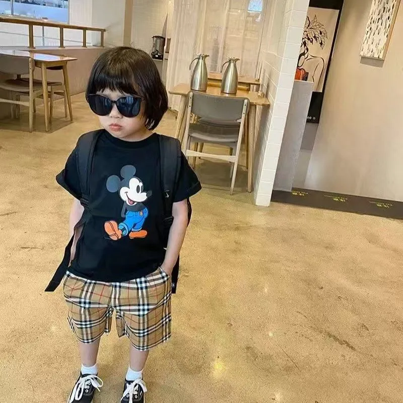 ブラック