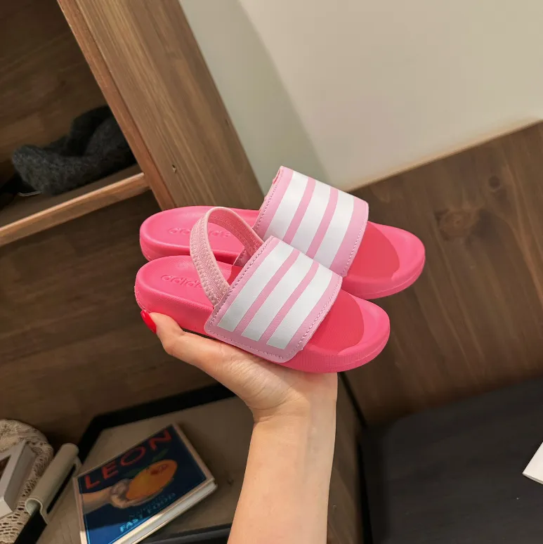 ピンク