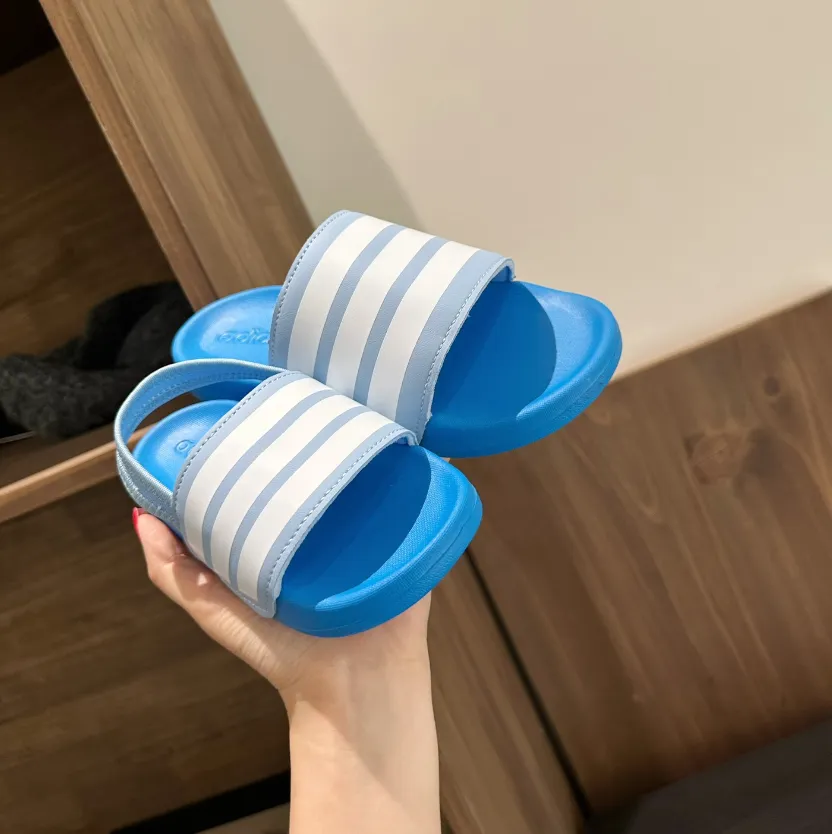 ブルー