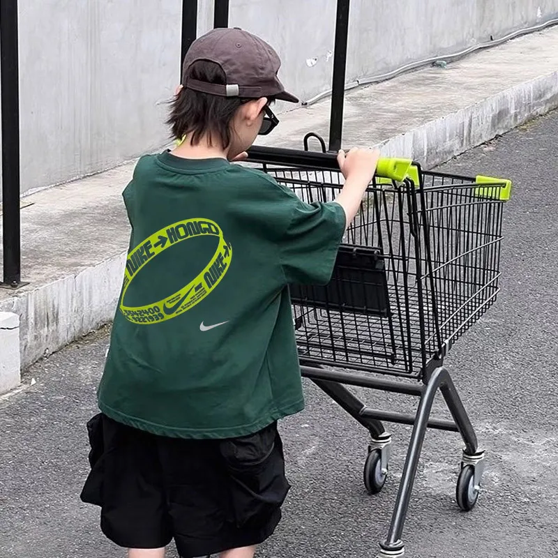 ダークグリーン