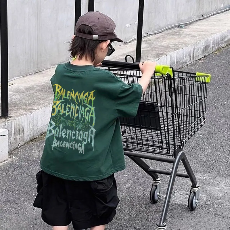 ダークグリーン