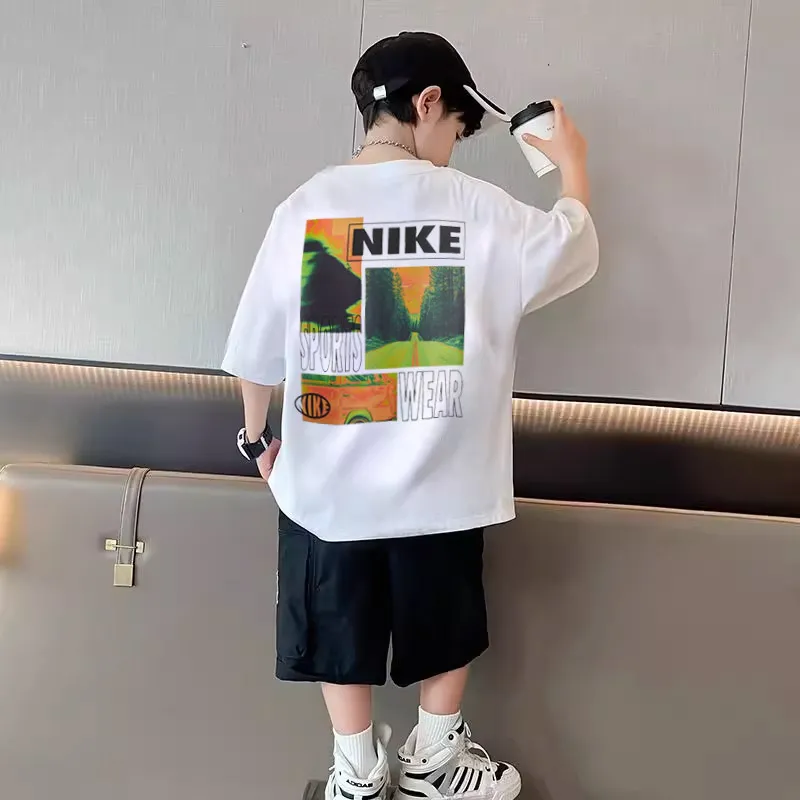 ホワイト
