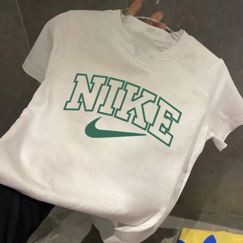 ホワイト
