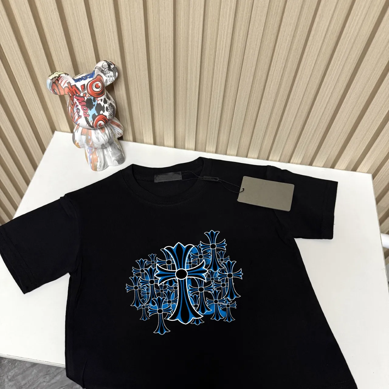 ブラック
