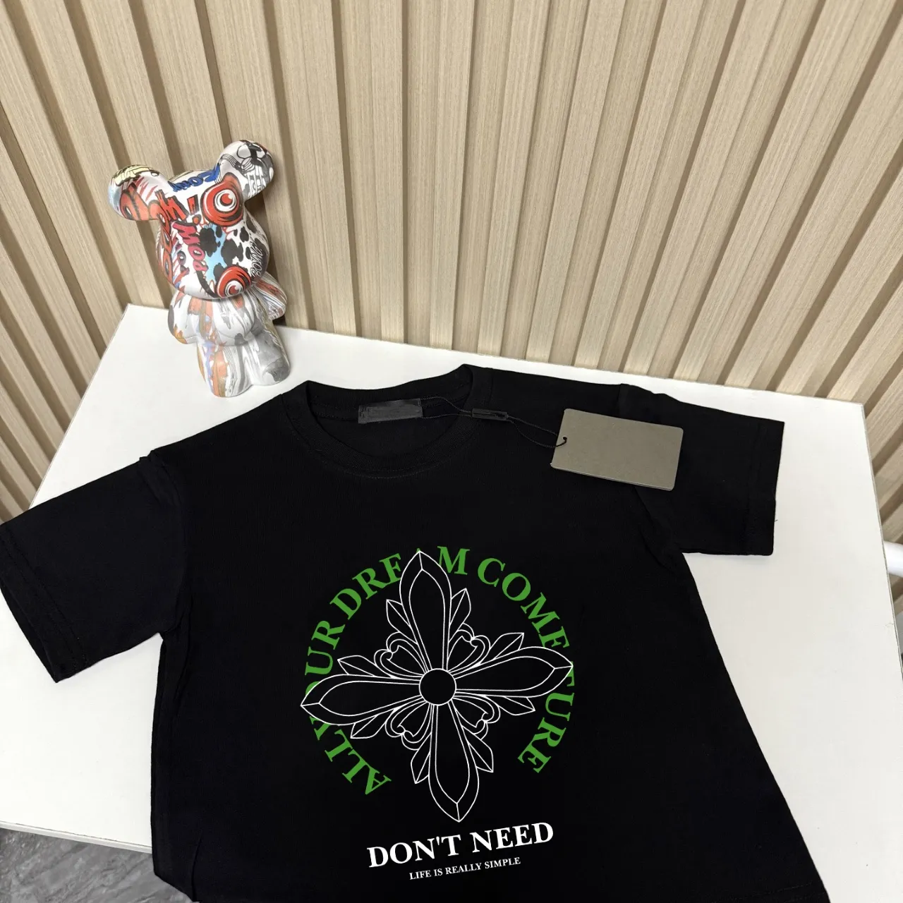 ブラック