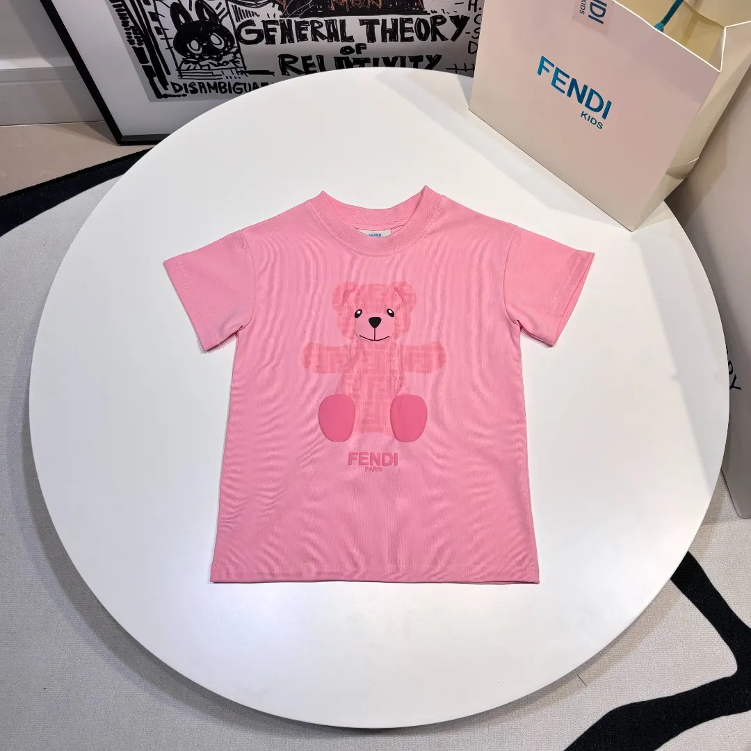 ピンク