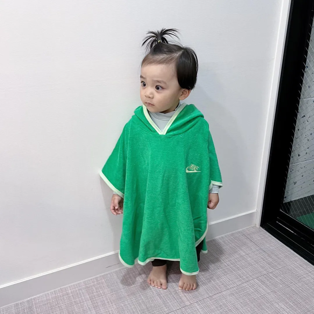 グリーン